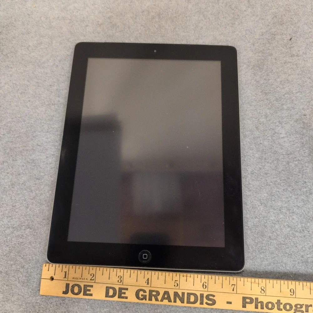 Apple iPad 2nd Gen A1396 16GB Silver WiFi Cellular Tablet Untested NA306